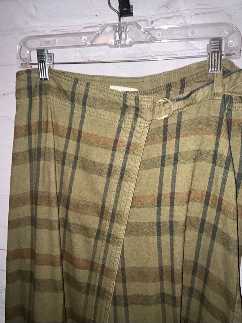 Pilcro Kilted Plaid Wide-Leg
Surplice Pants size 27 - Picture 3 of 11